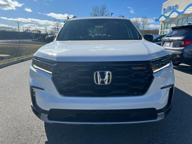 new 2025 Honda Pilot car, priced at $48,850