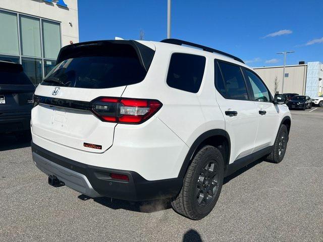 new 2025 Honda Pilot car, priced at $48,850