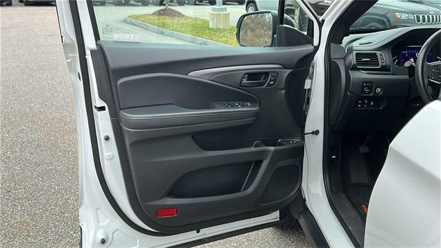 used 2022 Honda Passport car, priced at $31,991