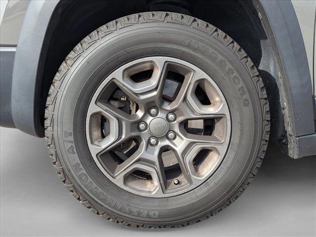 used 2019 Jeep Cherokee car, priced at $18,269