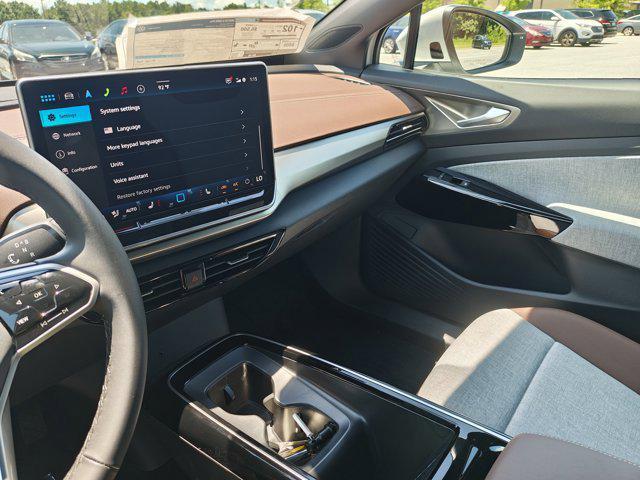 new 2025 Volkswagen ID.4 car, priced at $46,161