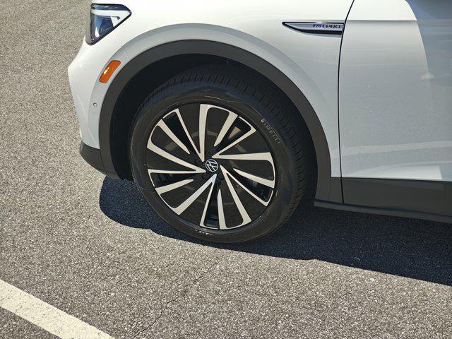 new 2025 Volkswagen ID.4 car, priced at $46,161