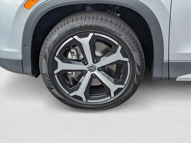 new 2025 Volkswagen Tiguan car, priced at $37,526