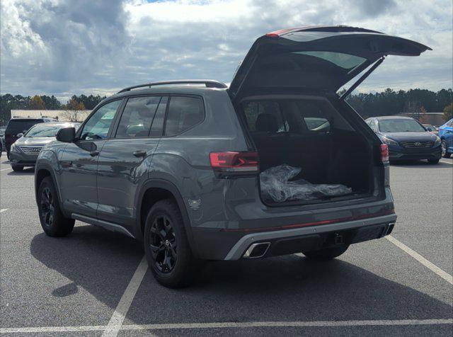 new 2025 Volkswagen Atlas car, priced at $45,639