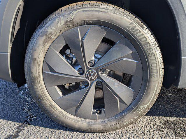 new 2025 Volkswagen Taos car, priced at $26,153