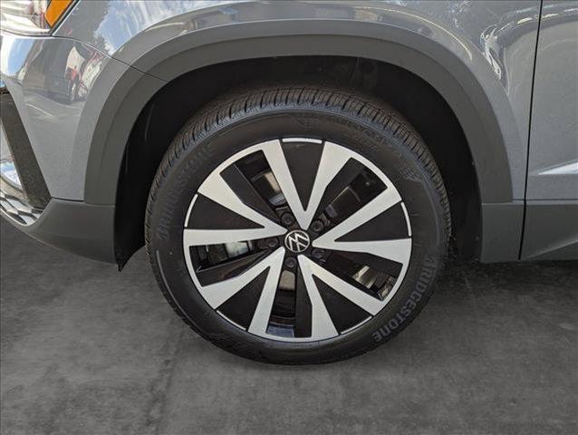 new 2024 Volkswagen Taos car, priced at $31,586