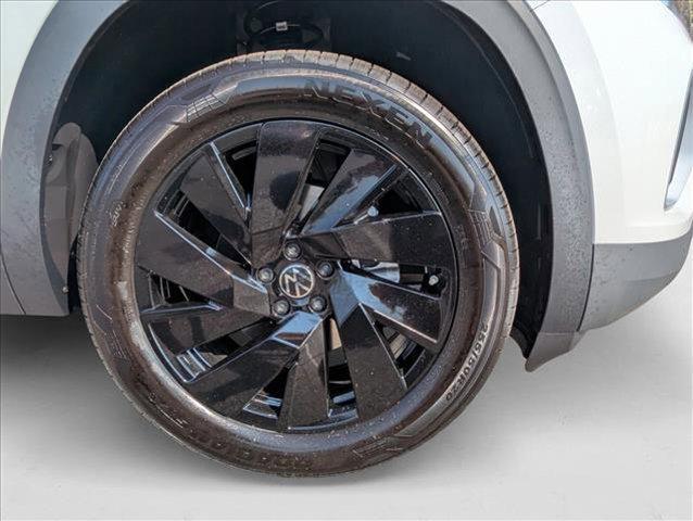 new 2026 Volkswagen Atlas car, priced at $45,503