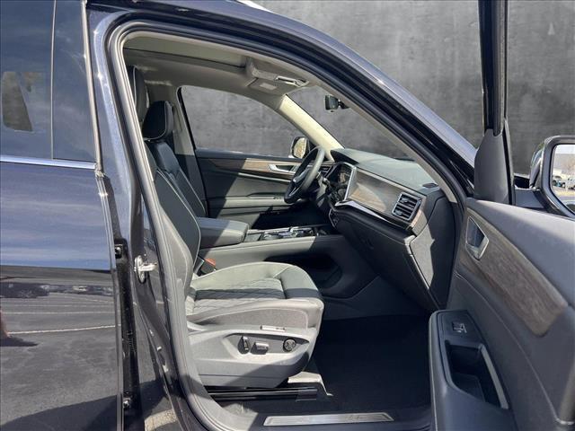 new 2025 Volkswagen Atlas car, priced at $52,766