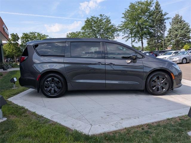 used 2020 Chrysler Pacifica Hybrid car, priced at $25,999