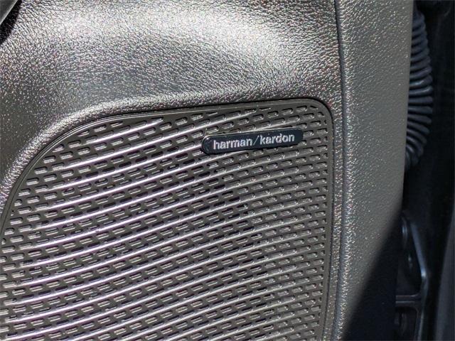 used 2020 Chrysler Pacifica Hybrid car, priced at $25,999