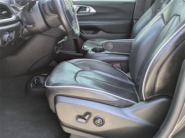 used 2020 Chrysler Pacifica Hybrid car, priced at $25,999