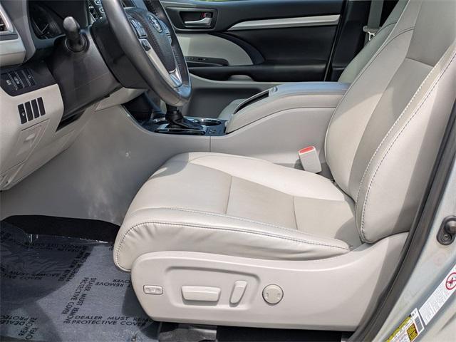 used 2019 Toyota Highlander car, priced at $24,159