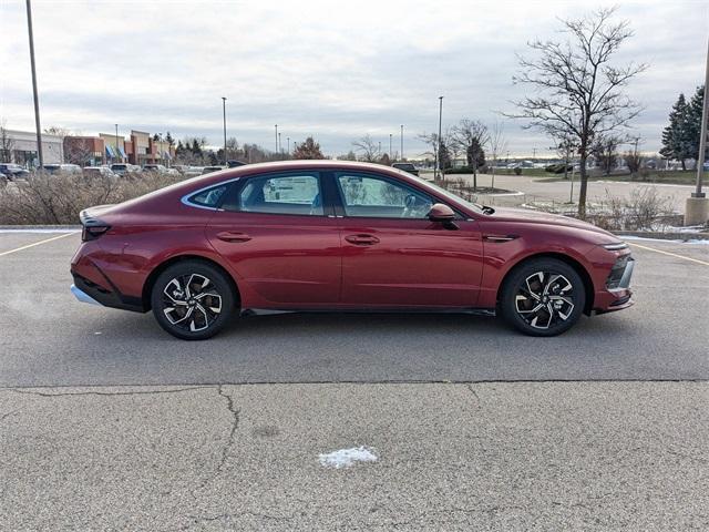 new 2025 Hyundai Sonata car, priced at $29,004