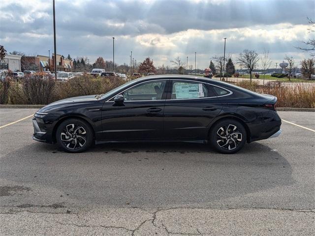 new 2025 Hyundai Sonata car, priced at $30,016