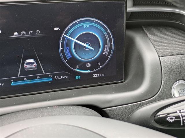 new 2024 Hyundai TUCSON Hybrid car, priced at $31,995