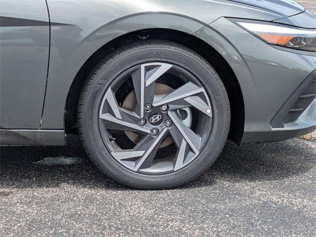new 2025 Hyundai Elantra car, priced at $23,214