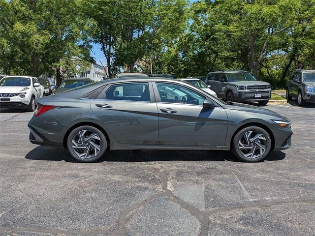 new 2024 Hyundai Elantra car, priced at $26,424