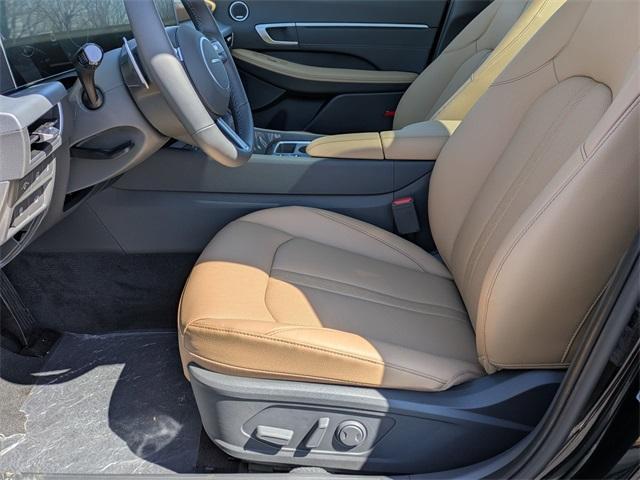 new 2025 Hyundai Sonata Hybrid car, priced at $37,825