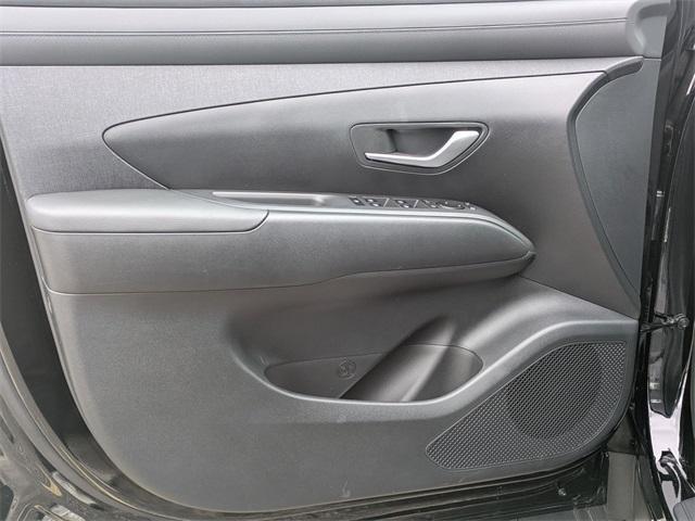 new 2025 Hyundai TUCSON Hybrid car, priced at $36,612