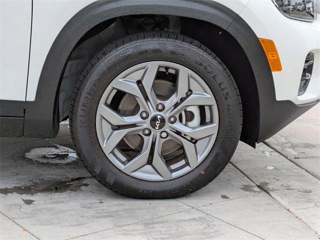 used 2024 Kia Seltos car, priced at $23,999