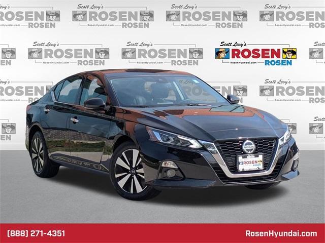used 2019 Nissan Altima car, priced at $13,999