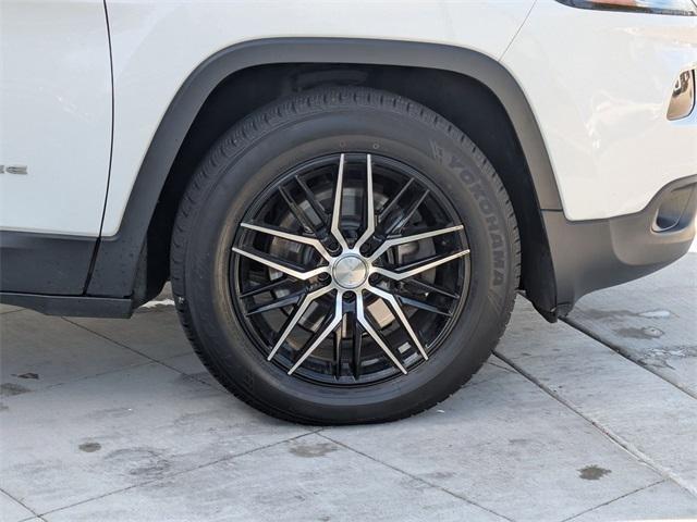 used 2016 Jeep Cherokee car, priced at $10,999