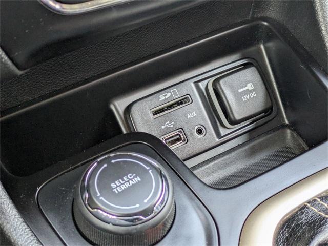 used 2016 Jeep Cherokee car, priced at $10,999