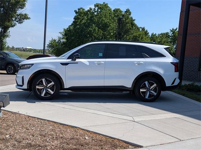 used 2022 Kia Sorento car, priced at $28,999