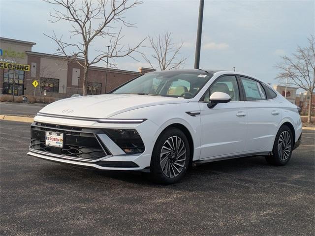 new 2025 Hyundai Sonata Hybrid car, priced at $39,085