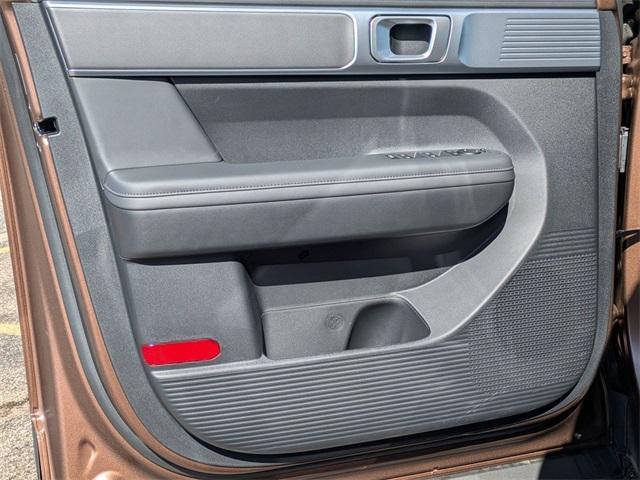 new 2025 Hyundai Santa Fe car, priced at $40,737