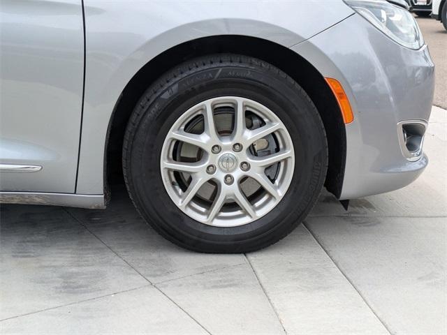 used 2020 Chrysler Pacifica car, priced at $18,999