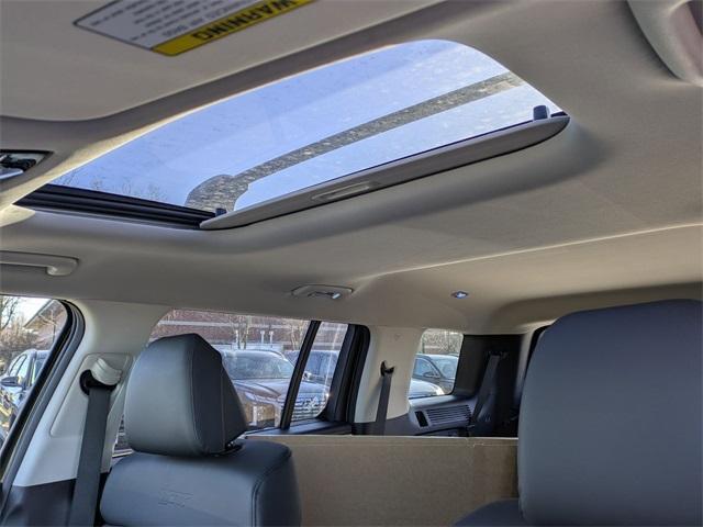 new 2025 Hyundai Santa Fe car, priced at $39,997
