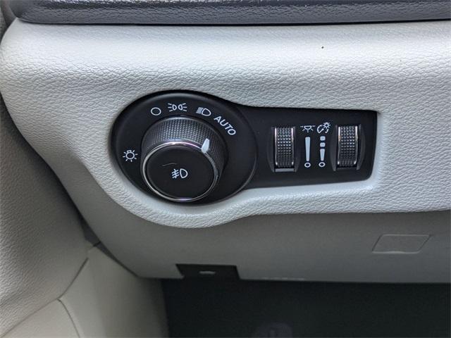 used 2017 Chrysler Pacifica car, priced at $13,499