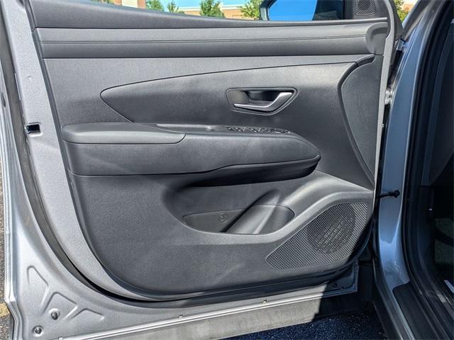 new 2025 Hyundai TUCSON Hybrid car, priced at $32,270