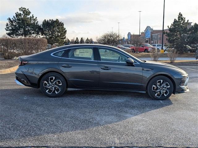 new 2025 Hyundai Sonata car, priced at $28,018