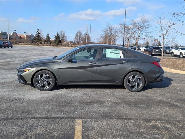 new 2025 Hyundai Elantra car, priced at $25,658