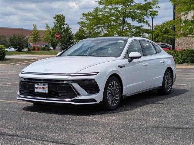 new 2025 Hyundai Sonata Hybrid car, priced at $37,813