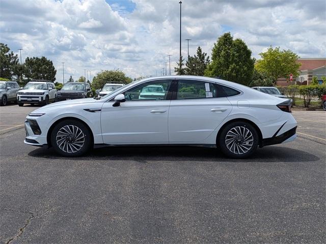 new 2025 Hyundai Sonata Hybrid car, priced at $37,813