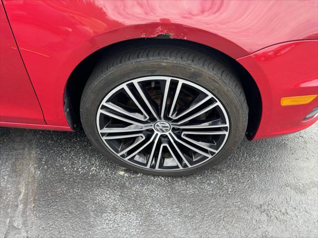 used 2013 Volkswagen Eos car, priced at $7,500