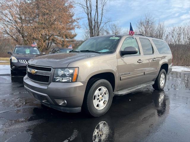 used 2013 Chevrolet Suburban car, priced at $9,999