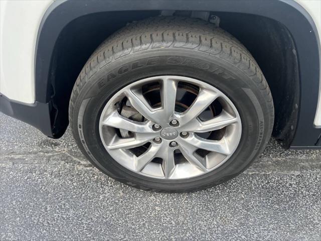 used 2014 Jeep Cherokee car, priced at $7,999