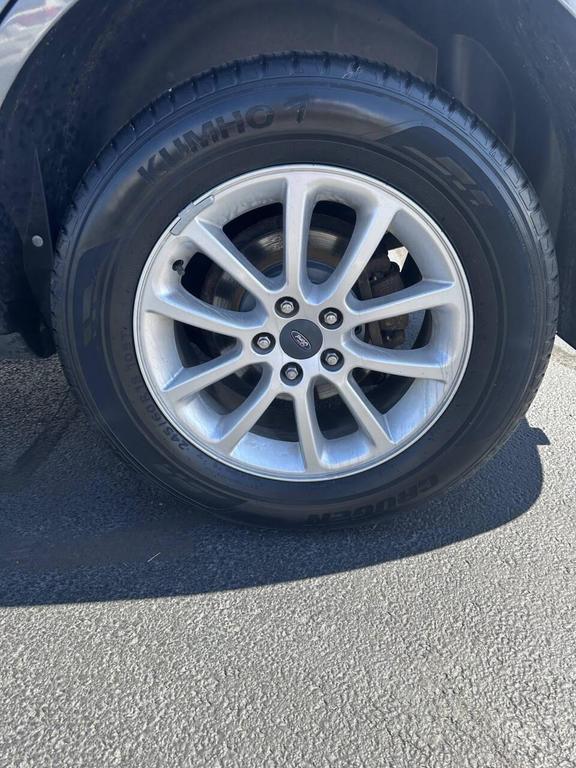 used 2010 Ford Edge car, priced at $4,999