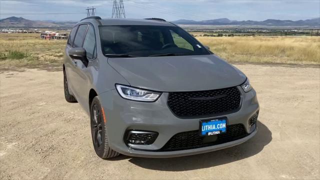new 2023 Chrysler Pacifica car, priced at $49,455