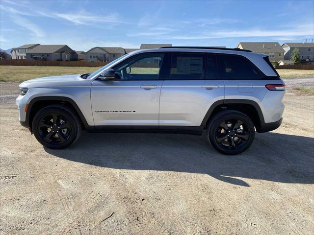 new 2023 Jeep Grand Cherokee car, priced at $41,643