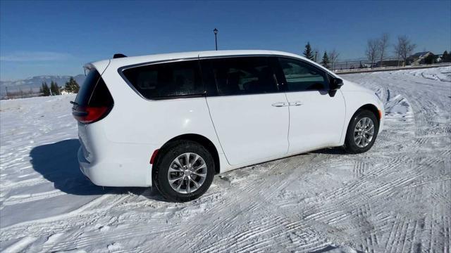 new 2025 Chrysler Pacifica car, priced at $44,450