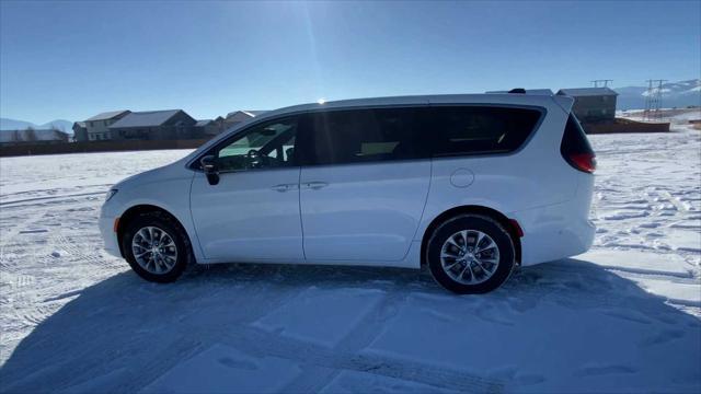 new 2025 Chrysler Pacifica car, priced at $44,450