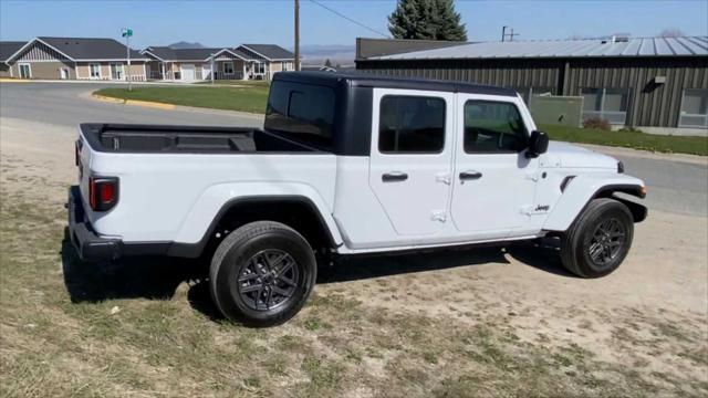 new 2024 Jeep Gladiator car, priced at $43,960