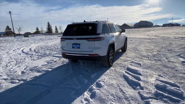 new 2025 Jeep Grand Cherokee L car, priced at $43,900