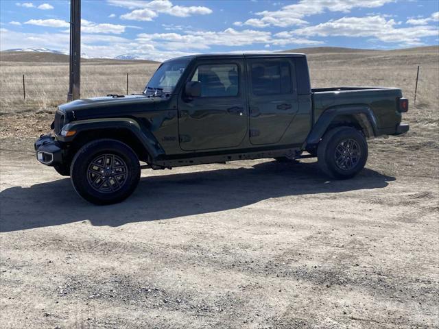 new 2024 Jeep Gladiator car, priced at $40,053