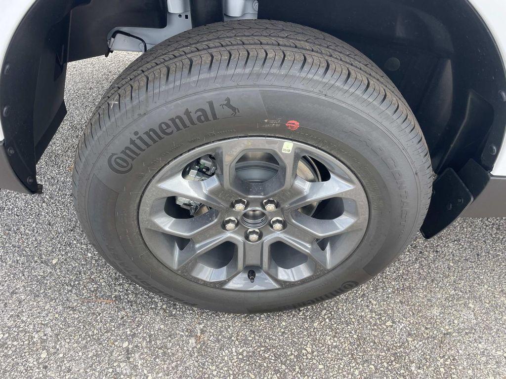 new 2025 Ford Maverick car, priced at $29,786